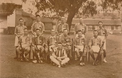 La squadra di hockey del primo battaglione, Il Reggimento Reale del Kent Occidentale. Poona da Unbekannt
