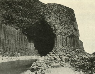 La caverna di un eroe guerriero, c1948 da Unbekannt