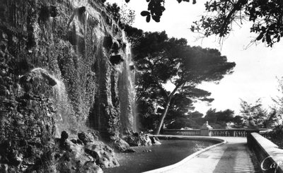 La Cascata del Castello, Nizza, Sud della Francia da Unbekannt