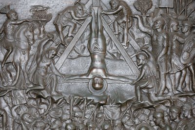 La Crocifissione di San Pietro - (dettaglio) di un portale - Porta d