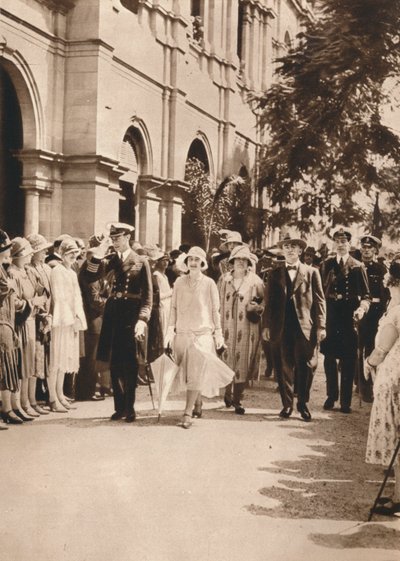 Il Duca e la Duchessa di York e la Regina Elisabetta che lasciano un ricevimento a Brisbane, 1927 da Unbekannt