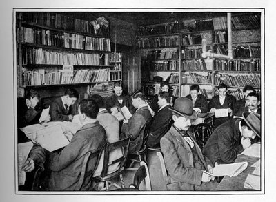 La Biblioteca Russa Libera e sala di lettura, 15 Whitechapel Road, Stepney, Londra, c1901 da Unbekannt