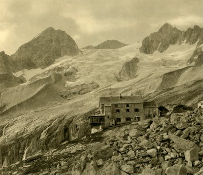 La capanna di Plauen e il ghiacciaio, Zillergrund, Tirolo, Austria, c1935 da Unbekannt