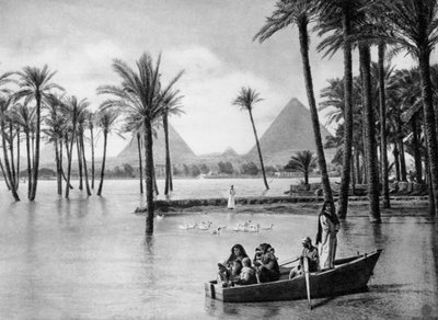 Le piramidi di Giza durante un