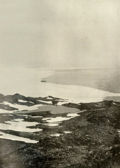 La nave al largo di Pram Point, poco prima di partire per il nord da Unbekannt