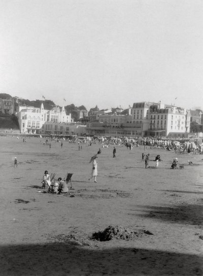 La spiaggia, Dinard, Bretagna, XX secolo da Unbekannt