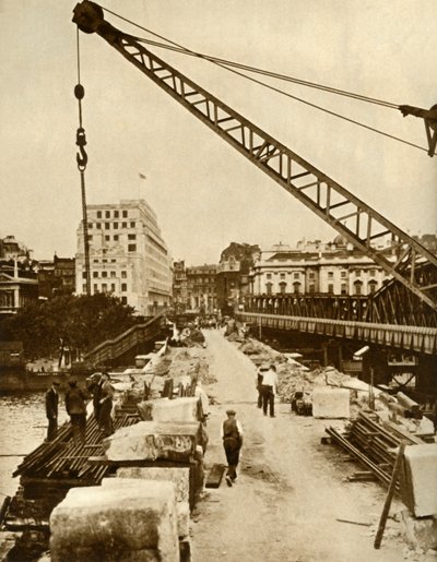 La ricostruzione del ponte di Waterloo, Londra da Unbekannt