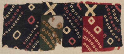 Frammento tie-dye, c. 700-1100 d.C. da Unbekannt