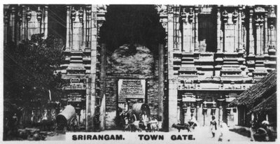 Porta della città, Srirangam, India, c1925 da Unbekannt
