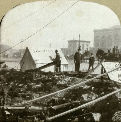 Vero coraggio - Pittore di insegne su una tenda allungata sul marciapiede del luogo precedente da Unbekannt