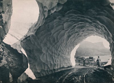 Tunnel attraverso la neve, Hauklid Pass, 1914 da Unbekannt