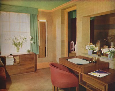 Due piccole stanze convertite in camera da letto e studio, 1933 da Unbekannt
