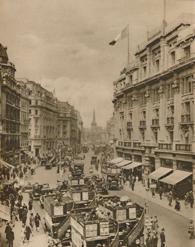 Parte superiore di Regent Street, Il paradiso degli acquirenti di Londra, c1935 da Unbekannt