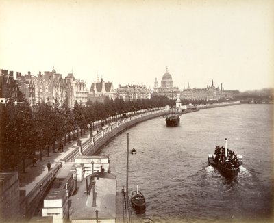 Victoria Embankment, con Temple Gardens e la Cattedrale di St Paul, Londra, 1887 da Unbekannt