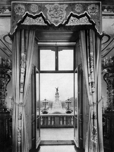 Vista del Monumento alla Regina Vittoria dall