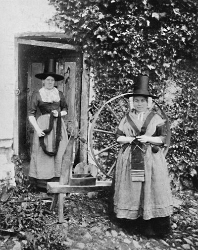 Donne gallesi con un filatoio, 1912 da Unbekannt