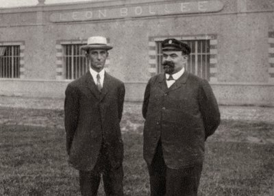Wilbur Wright, aviatore americano, e Leon Bollee, inventore e produttore di automobili francese, 1908 da Unbekannt