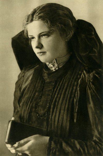 Donna in costume tradizionale, Alta Austria, c1935 da Unbekannt