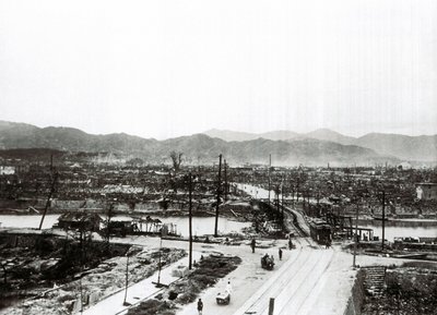 Seconda Guerra Mondiale: rovine di Hiroshima dopo il bombardamento atomico, 6 agosto da Unbekannt