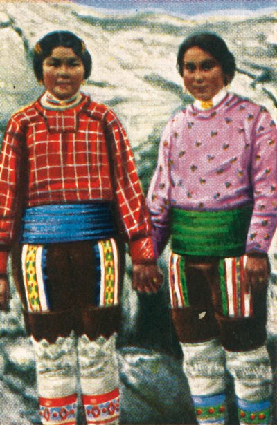 Giovani donne Inuit, Groenlandia, c1928 da Unbekannt