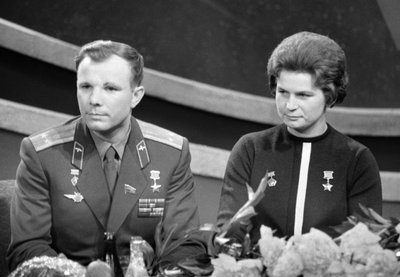 Yuri Gagarin e Valentina Tereshkova, cosmonauti russi, 1963 da Unbekannt