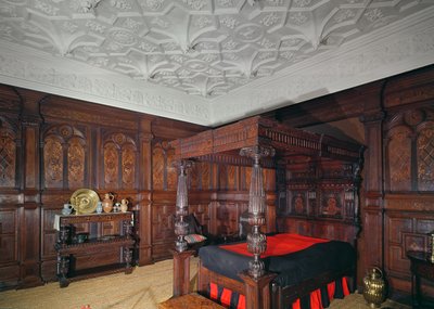Letto con decorazione intarsiata, 1593, dal Castello di Corbet, Shrewsbury, pannelli dal Castello di Sizergh, Cumbria da Unbekannt Unbekannt