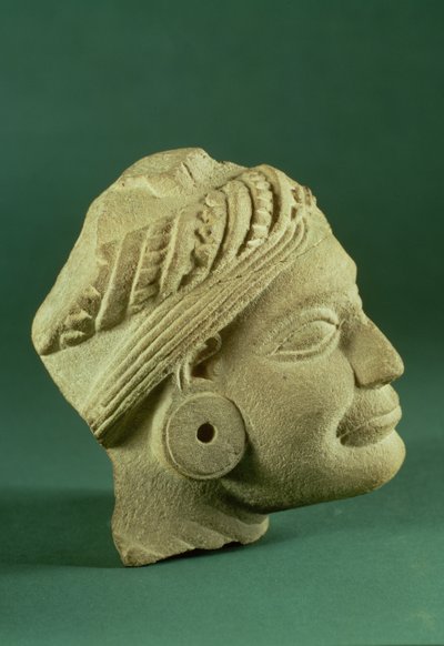 Testa con turbante in arenaria levigata, Sarnath, III secolo a.C. da Unbekannt Unbekannt
