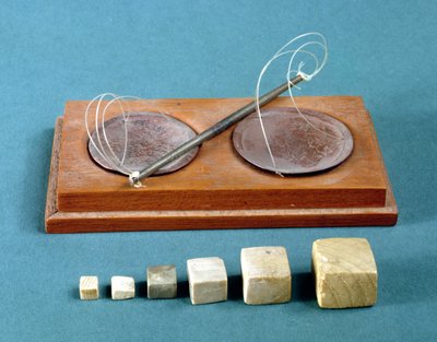 Pesi in selce e bilancia in rame, Mohenjodaro, 2300-1750 a.C. da Unbekannt Unbekannt