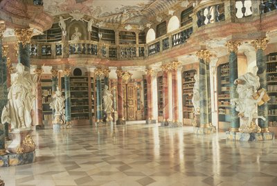 Interno della biblioteca, completata nel 1744 da Unbekannt Unbekannt