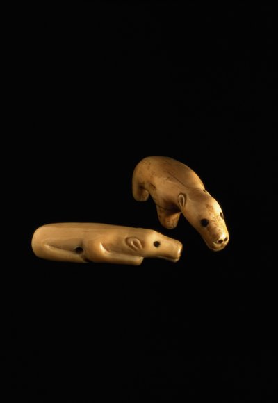 Orsi polari Inuit, XIV - XV secolo (osso) da Unbekannt Unbekannt