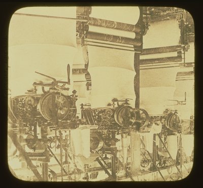 Macchine per maglieria al lavoro nella fabbrica di lana Wolsey, Leicestershire, c.1850 da Unbekannt Unbekannt
