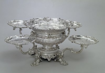 Centrotavola Newdegate di Paul de Lamerie, 1743 da Unbekannt Unbekannt