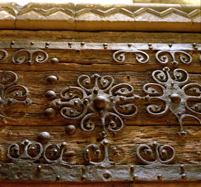 Lavoro in ferro normanno su porta di legno dai resti del monastero gilbertino a Sempringham da Unbekannt Unbekannt