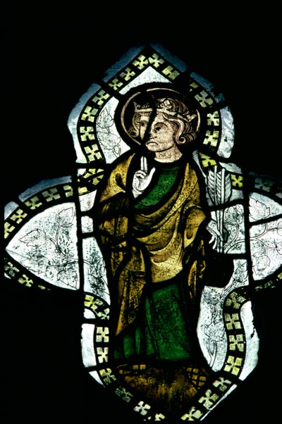 San Edmondo, incoronato e nimbato, con le frecce del suo martirio, vetrata del XIV secolo da Unbekannt Unbekannt