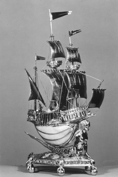 Il Burghley Nef, conchiglia di nautilus montata in argento e parzialmente dorata da Pierre le Flamand, 1482-83 da Unbekannt Unbekannt