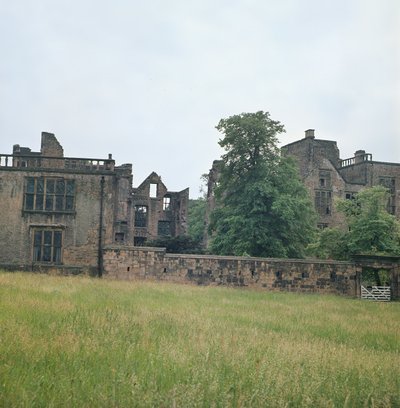 Le rovine della vecchia Hardwick Hall da Unbekannt Unbekannt