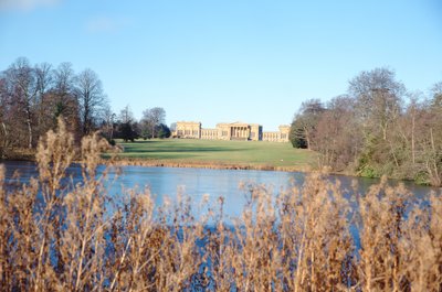 Vista dalla casa del lago, costruita da Sir John Vanbrugh (1664-1726) e parco progettato da Capability Brown da Unbekannt Unbekannt