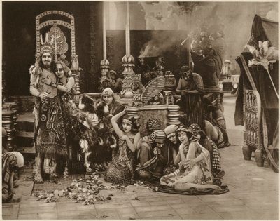 Alfred Paget, Seena Owen, scena da 