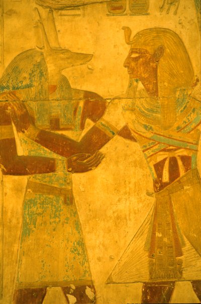 Antico Egitto, pittura/scultura murale, Seti I abbraccia il dio Anubi, Tempio di Seti I, Abido da Leopold Blonder