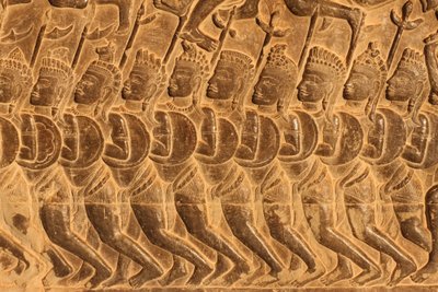 Angkor Wat. Dettaglio della scultura in rilievo dalla Battaglia di Kurukshetra, Siem Reap, Cambogia da Unbekannt