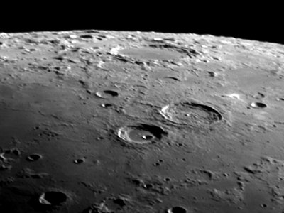 Crateri Atlas e Hercules, 25 maggio 2004 da Unbekannter Künstler