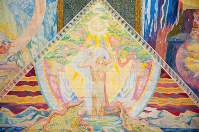 Cristianesimo; moderno; arte; dipinto colorato sul soffitto di Lous Mohr 