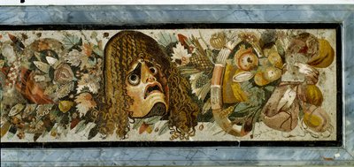 Pannello decorativo raffigurante una ghirlanda di maschere, fogliame e frutta dalla Casa del Fauno, Pompei, II secolo a.C. da Unbekannt