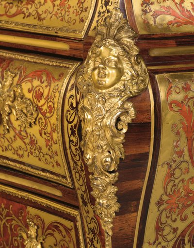 (dettaglio) di una commode en tombeau in marqueterie Boulle di Regence, XVIII - XIX secolo da Unbekannt