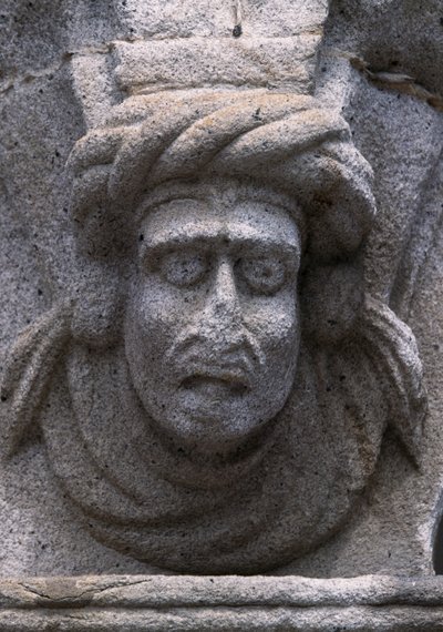 Dettaglio di un fregio su un edificio storico in Piazza della Repubblica a Viana Do Castelo, Portogallo da Benjamin Baud