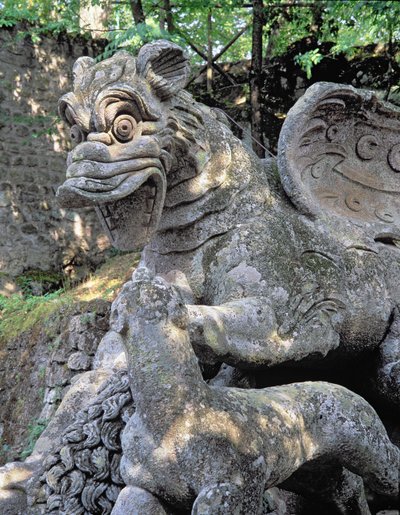 Drago che attacca un leone, (dettaglio), scultura dai giardini del Parco dei Mostri progettati tra il 1550-63 dal Duca di Orsini, su disegni di Giacomo Barozzi da Vignola (1507-73) da Unbekannt