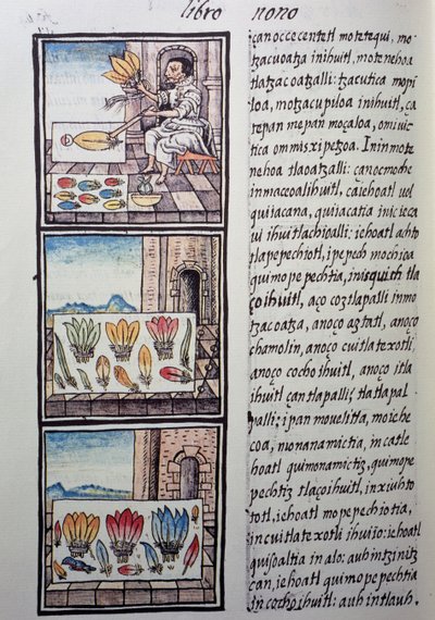 Lavorazione delle piume dopo la conquista spagnola, pagina dal Codice Fiorentino, versione bilingue in spagnolo e nahuatl, Storia generale delle cose della Nuova Spagna, del missionario spagnolo Fray Bernardino de Sahagun. Civiltà azteca da William M. Timlin