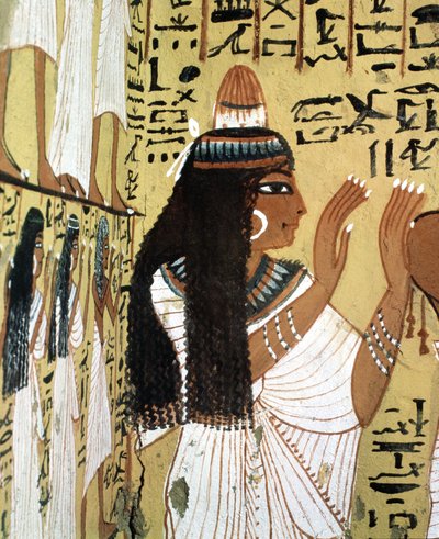 Figura di Orante, tombe degli artigiani. Sito di Deir El Medineh a Luxor, Egitto da Leopold Blonder