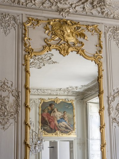 Giochi di ghiaccio e specchi, riflesso di Aurora e Cefalo, dipinto di Francois Boucher. Stanza del principe. Hotel de Soubise, Parigi da Unbekannt