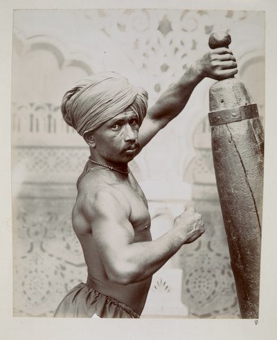 Ginnasta del Bombay Theatre of Varieties all